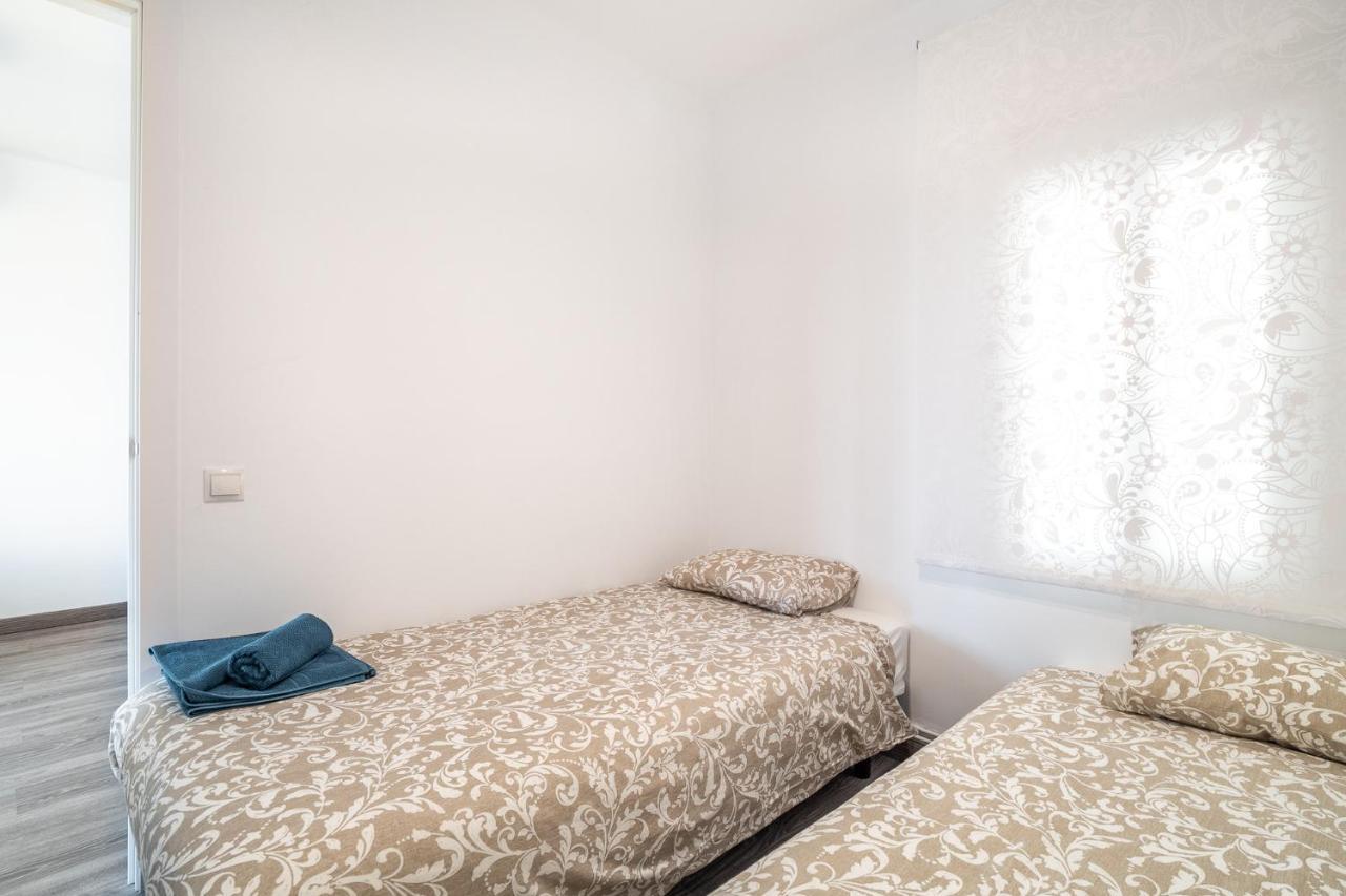 Lovely Apartment Barca 2 Sant Adria de Besos Luaran gambar