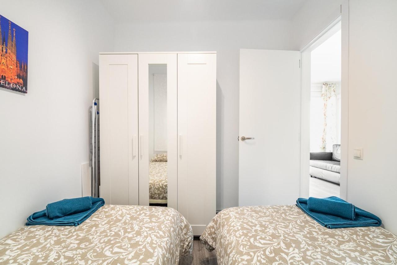 Lovely Apartment Barca 2 Sant Adria de Besos Luaran gambar